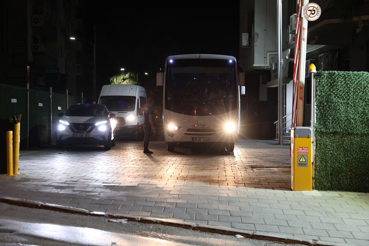 Seferihisar\'da Rüşvet Operasyonu: 20 Gözaltı