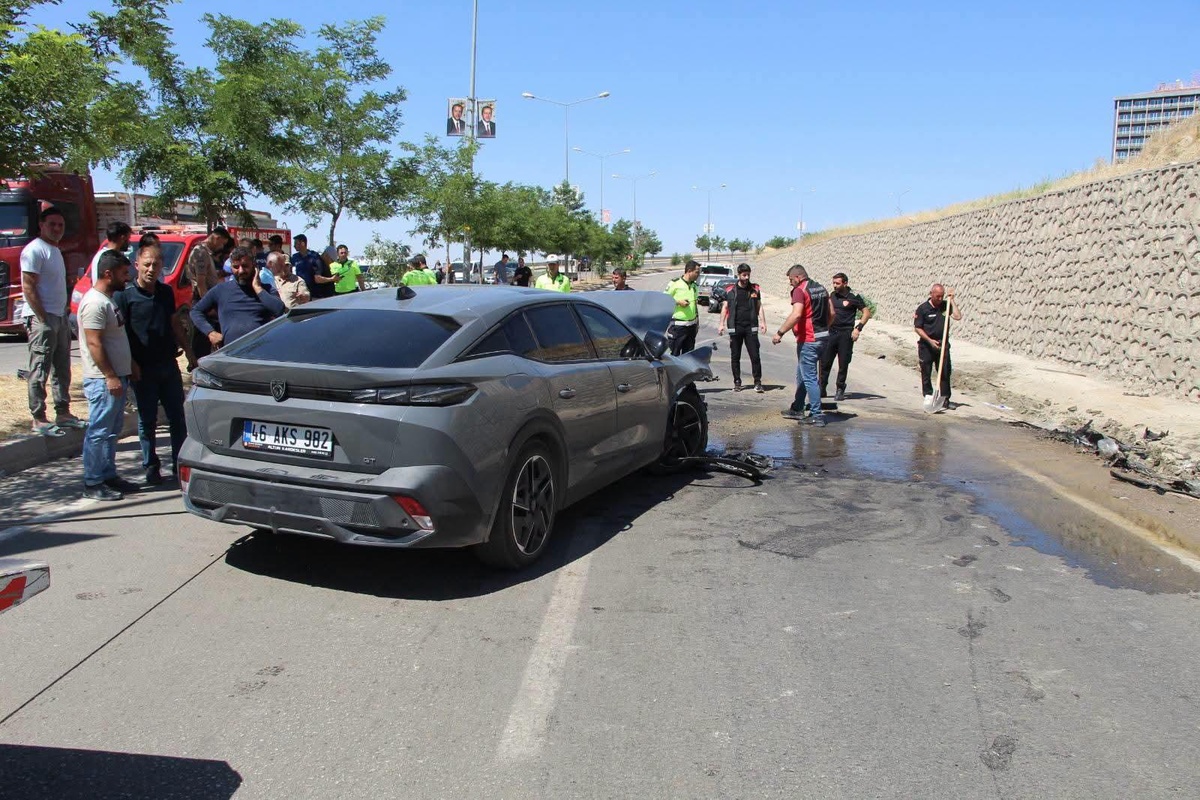 Şırnak\'ta feci kaza: 1 ölü, 3 yaralı