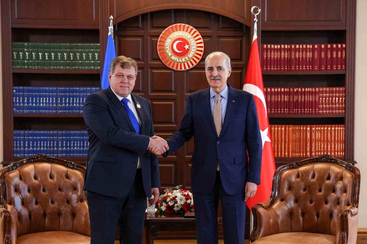 Kurtulmuş ve Hussar\'dan NATO İlişkileri Vurgusu
