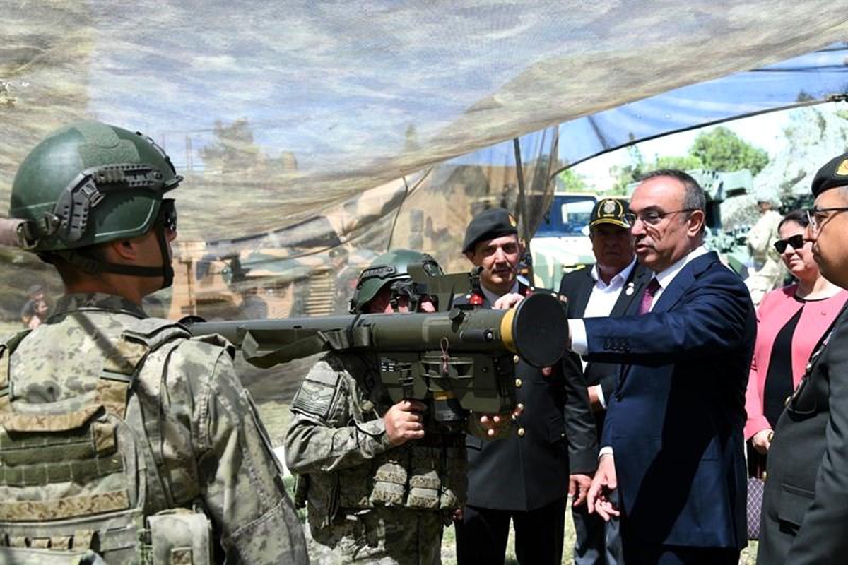 Tekirdağ\'da Türk Kara Kuvvetlerinin silah ve teçhizat sergisi ilgi gördü