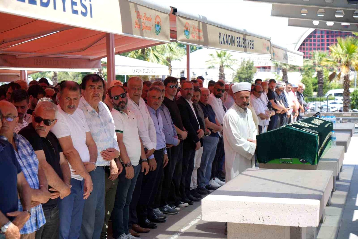 Bafra\'da Trafik Kazası: 30 Yaşındaki Bektaş Hayatını Kaybetti