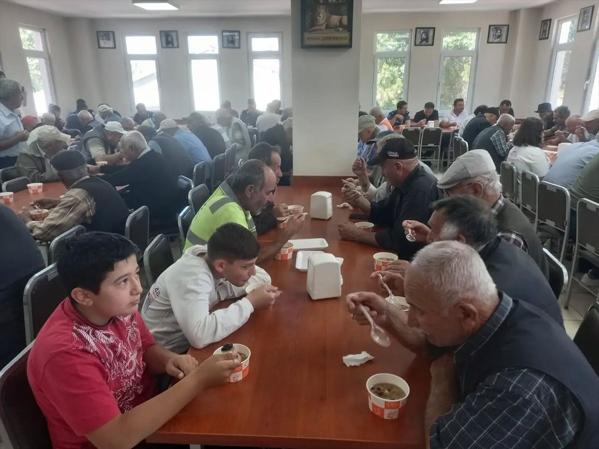 Sivas\'ta Aşure İkramı