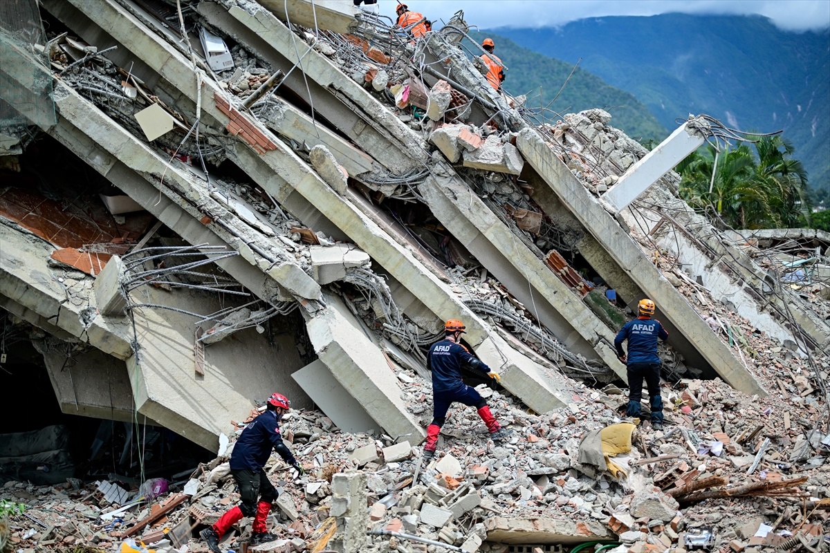 Venezuela\'da Deprem Felaketi