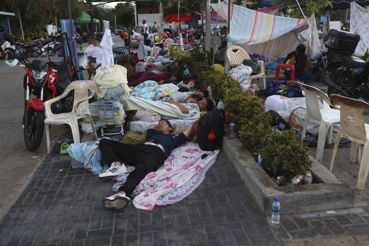 Venezuela\'da Depremde Ölü Sayısı 1450\'ye Ulaştı