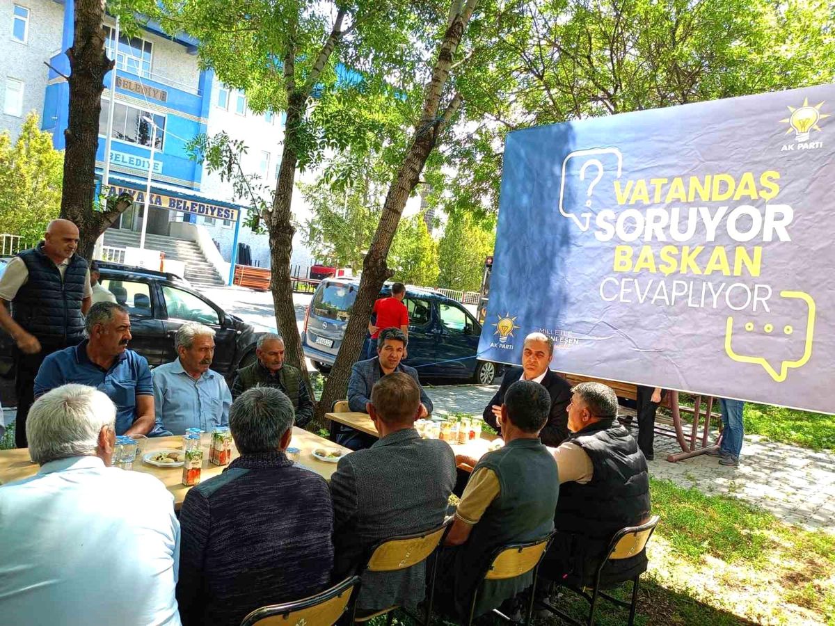Akyaka\'da halkla buluşma: Başkan Ergüder Toptaş vatandaşların sorularını tek tek yanıtladı