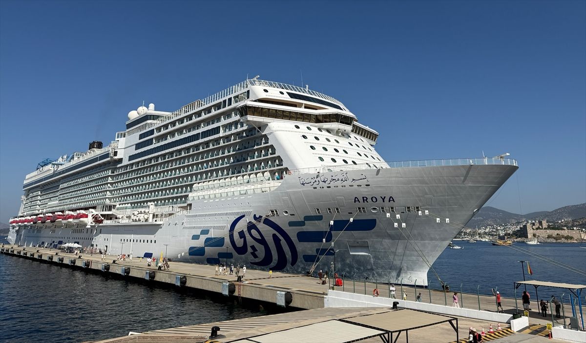Bodrum\'a Kruvaziyerle 2.671 Turist Geldi