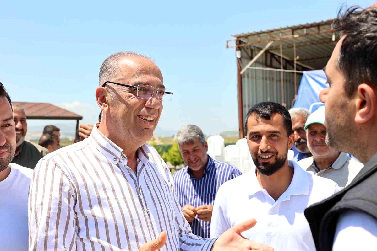 Başkan Yapar, Suvatlı Mahallesi\'nde vatandaşlarla buluştu