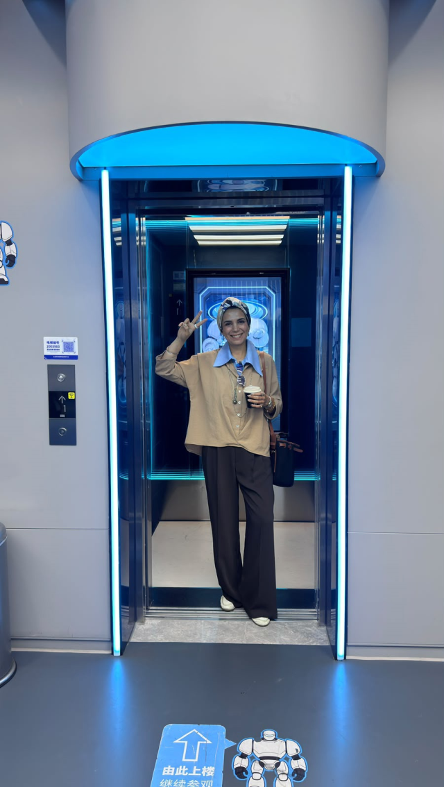 Çin'de geleceğe yolculuk! Sürücüsüz araçlar, insansı robotlar ve kilometrelerce uzaktan ameliyatlar