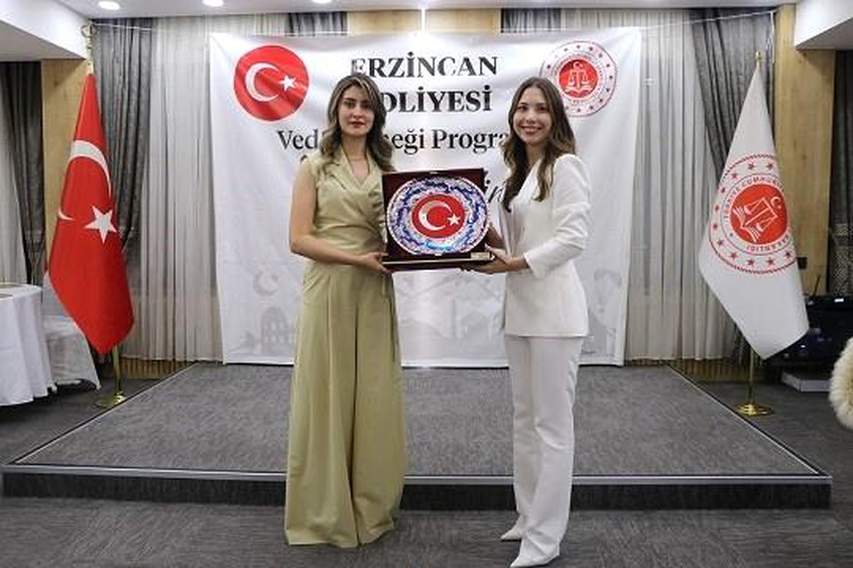 Erzincan\'da Hakim ve Savcılara Veda Yemeği