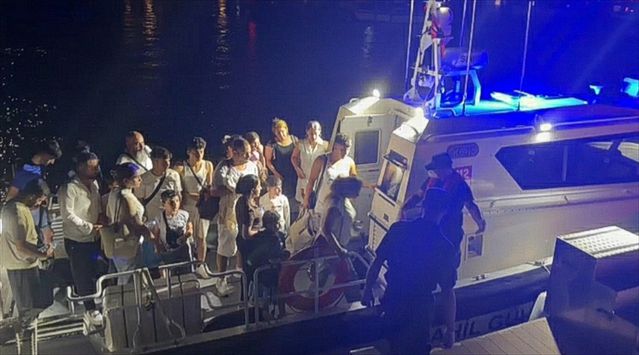 Fethiye Açıklarında 25 Göçmen Yakalandı