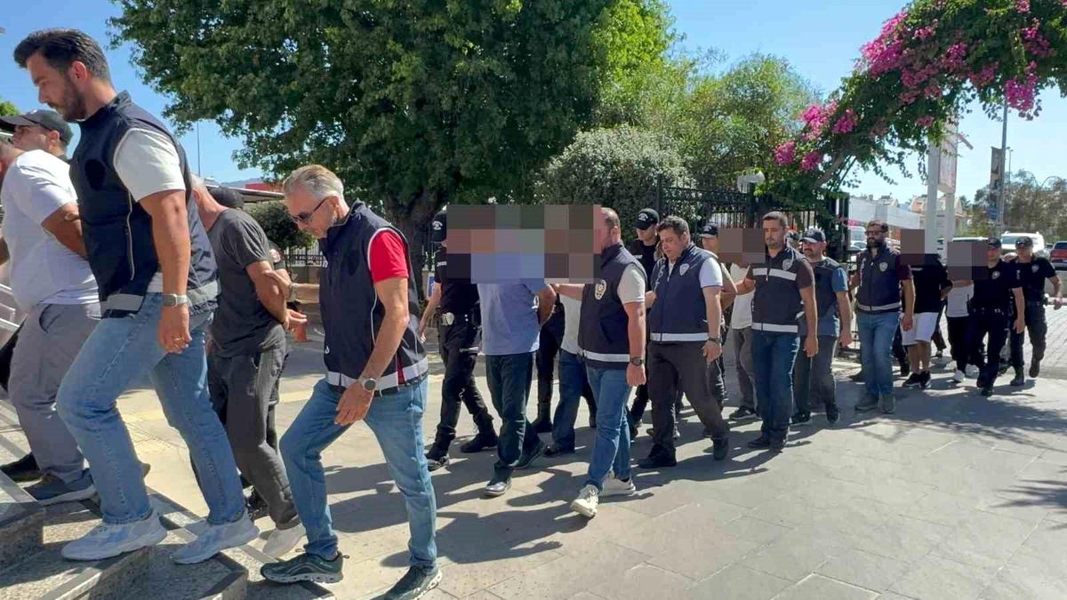 Fethiye\'de Göçmen Kaçakçılığı Operasyonu: 9 Tutuklama