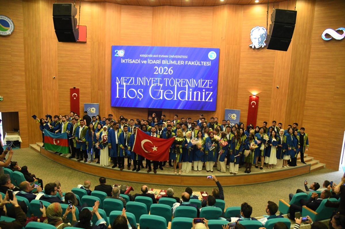 KAEÜ\'de 3.500 Mezun, Ahilik Yemini ile Uğurlandı