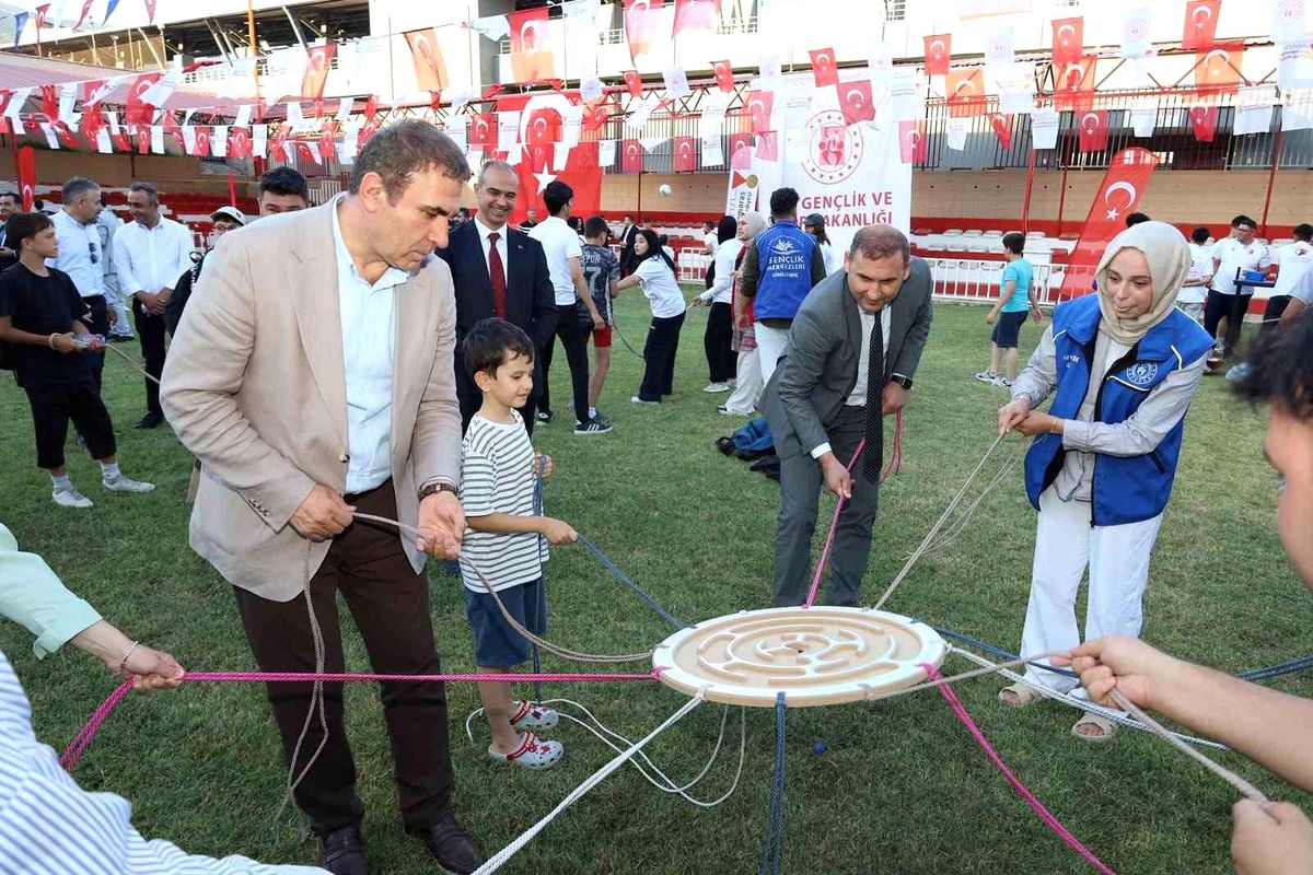 Kahramanmaraş\'ta Yaz Spor Okulları Açıldı
