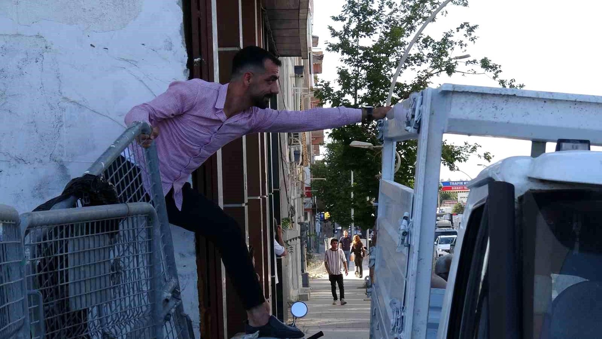 Hatalı Park Trafiği Felç Etti