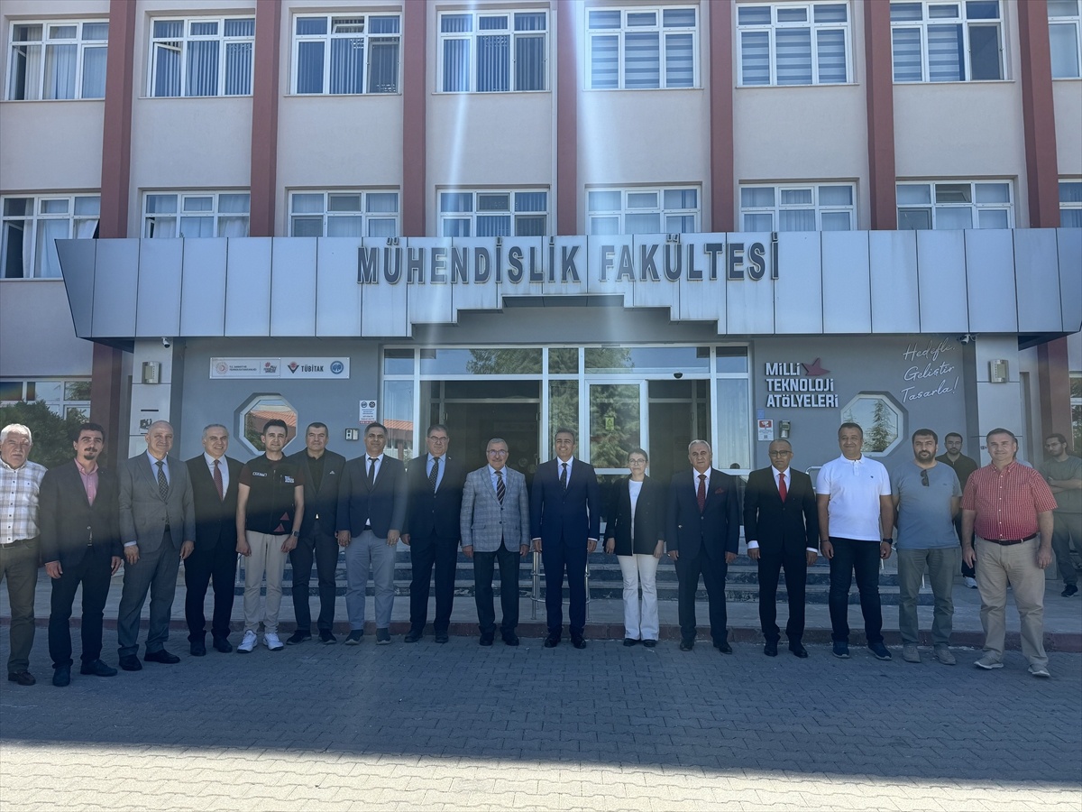 Karaman\'da Milli Teknoloji Atölyesi İncelemesi