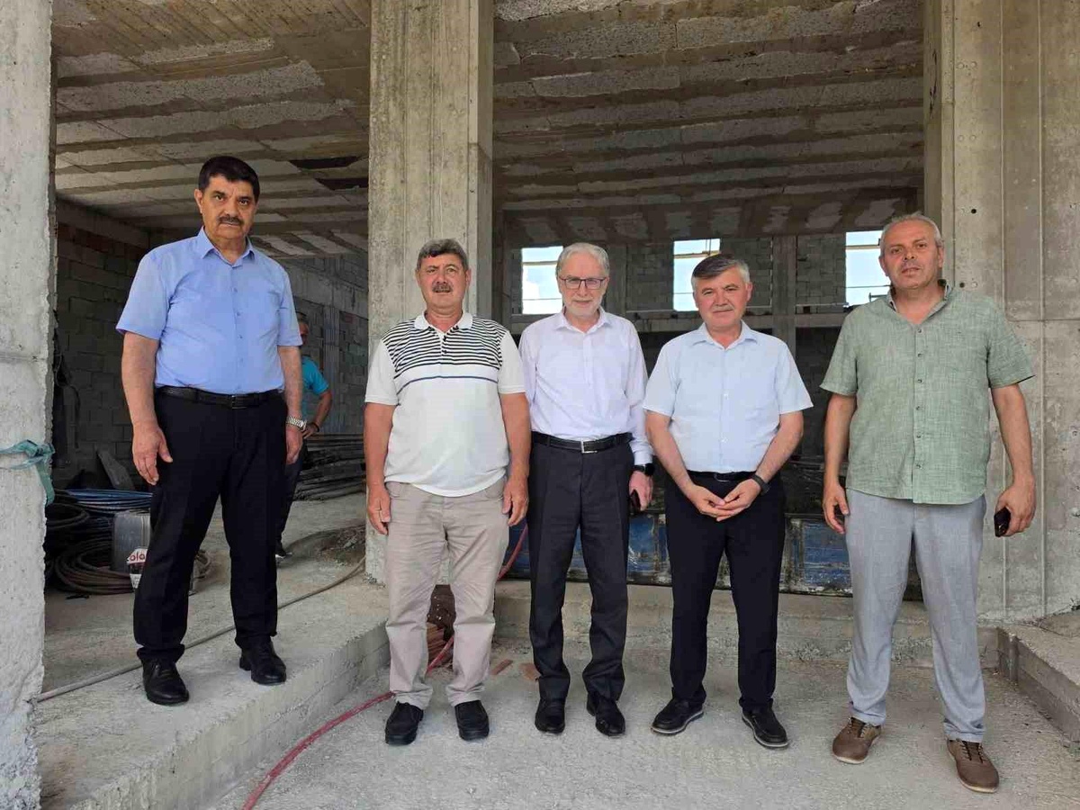 Zeytinalanı Merkez Camii Yeniden İnşa Ediliyor
