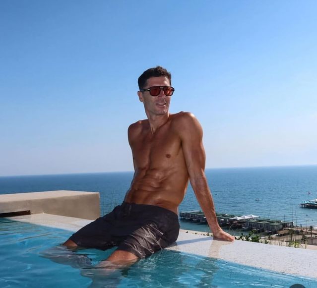 Lewandowski Ailesi Antalya’da Tatilde