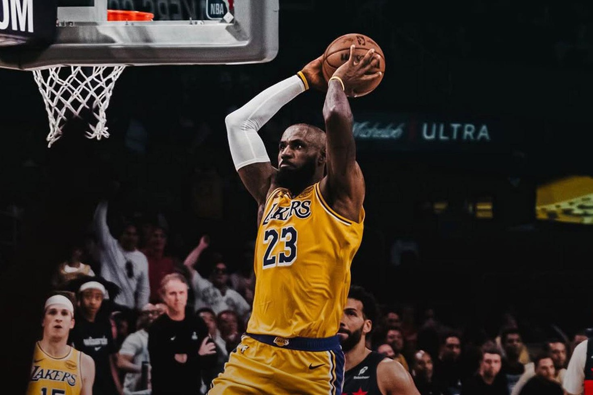 Los Angeles Lakers, LeBron James\'e veda etti