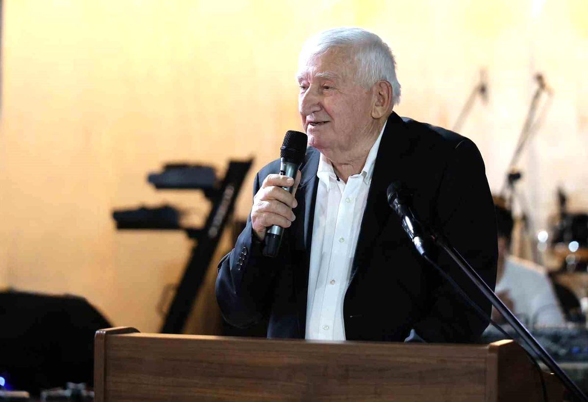 Gürsoy\'dan Mezunlara Gelecek Tavsiyeleri