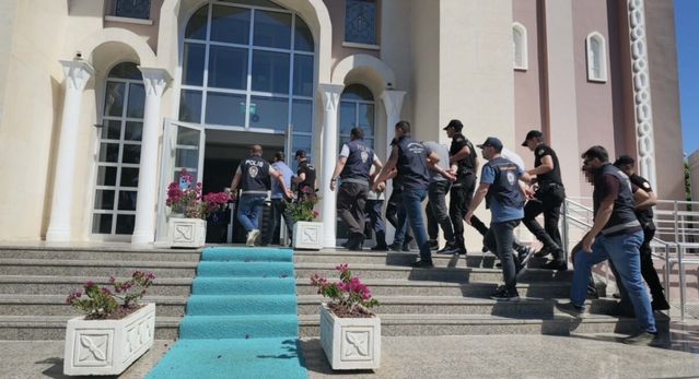Muğla’da Göçmen Kaçakçılığı Operasyonu: 9 Tutuklama