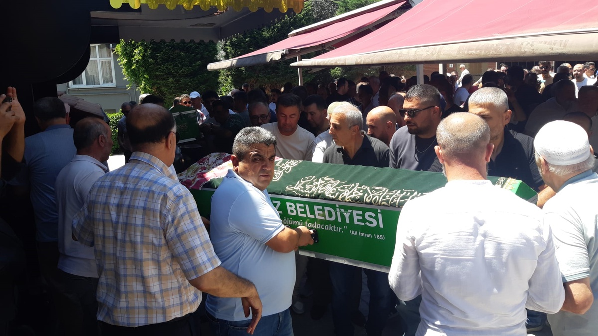 Anne ve Kızı Toprağa Verildi