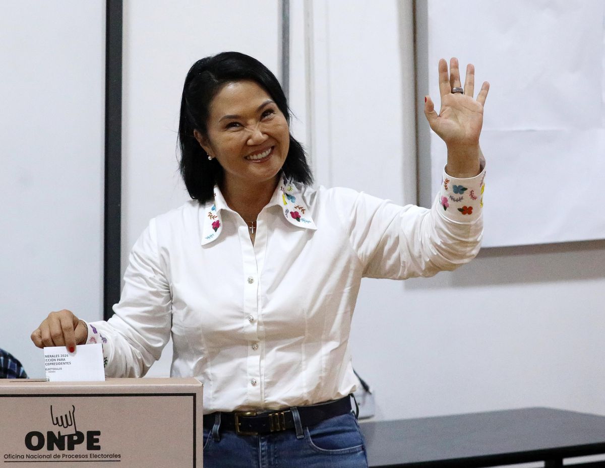 Peru\'da Fujimori Seçimi Kazandı