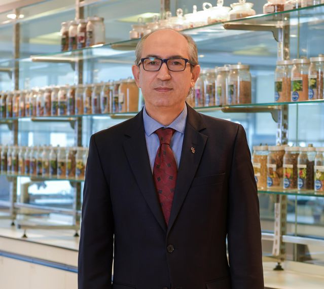 Prof. Dr. Türkoğlu: Biocomplex B11, saç dökülmesi ilacı minoksidilin etkisini yüzde 73 artırıyor