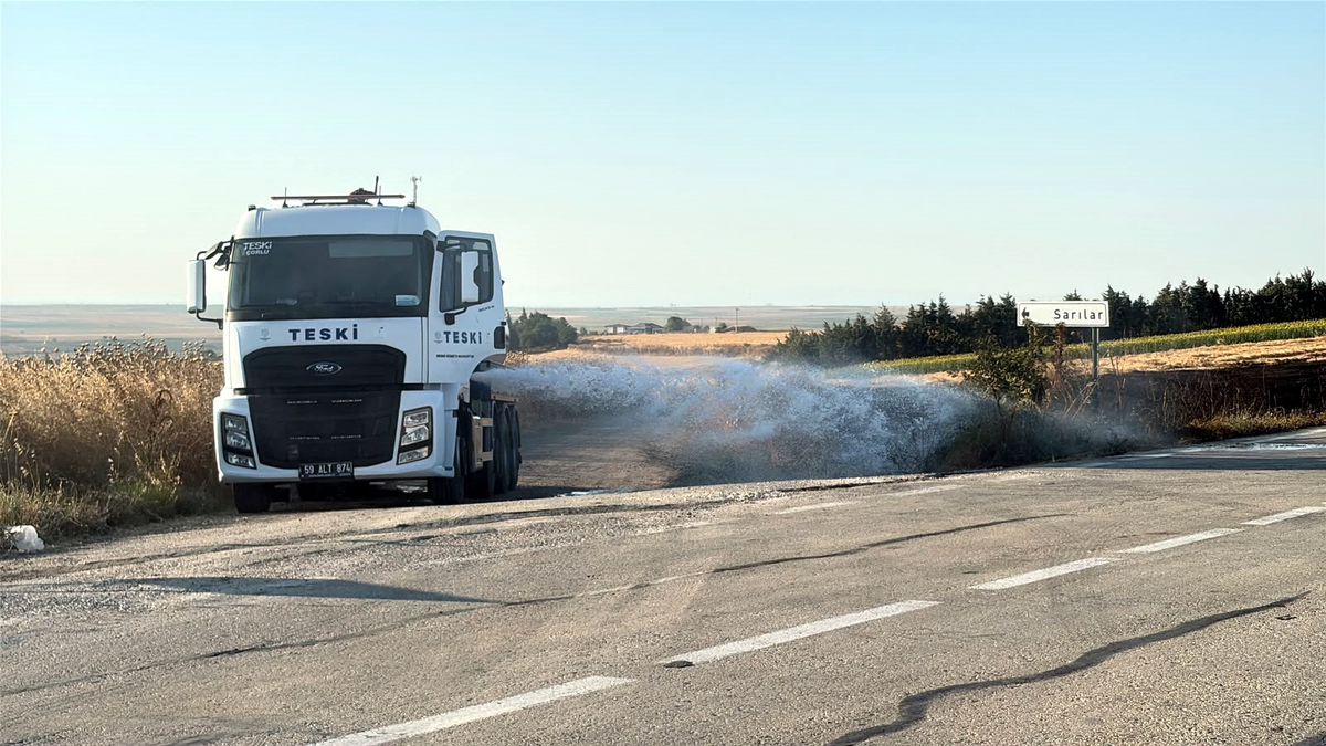Çorlu\'da İki Yangın: 350 Dönüm Buğday Alanı Zarar Gördü