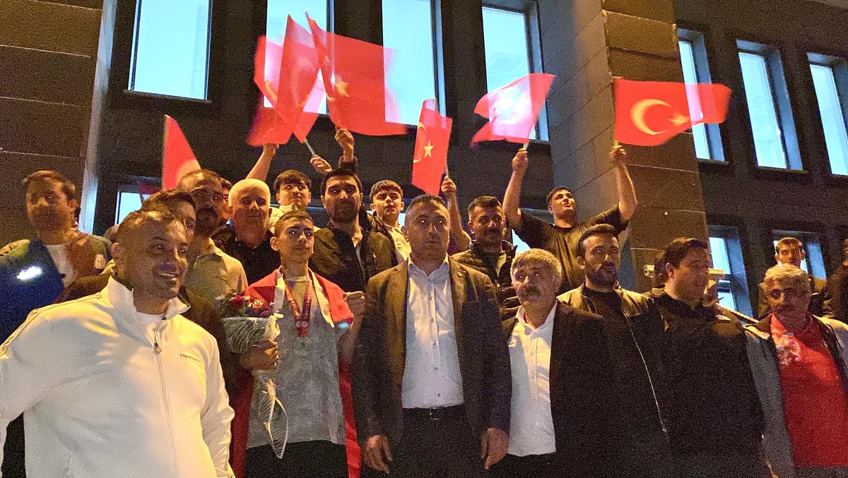 İbrahim Müçük Kars'ta Coşkuyla Karşılandı