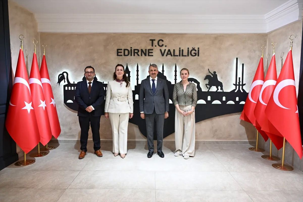 Kızılay\'dan Edirne Valisi\'ne Ziyaret