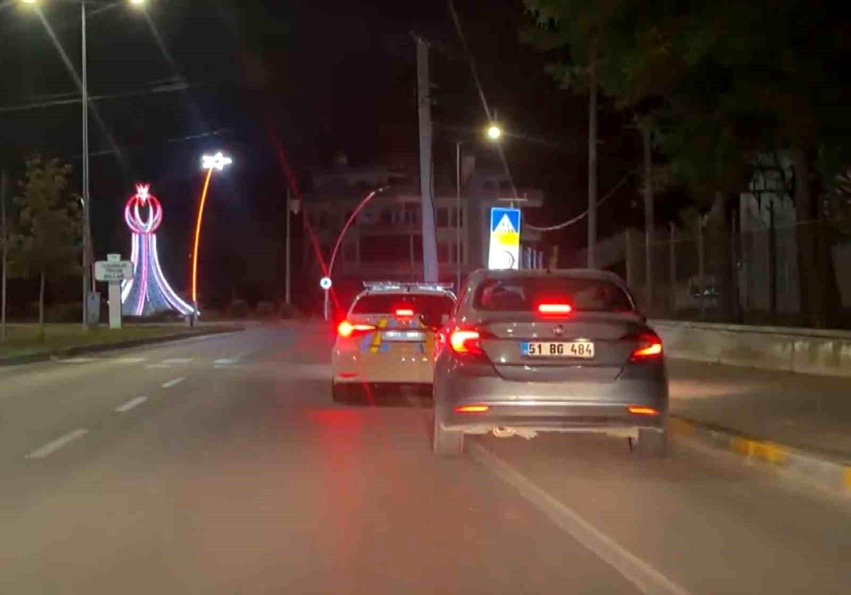 Alkollü sürücü polisten kaçamadı