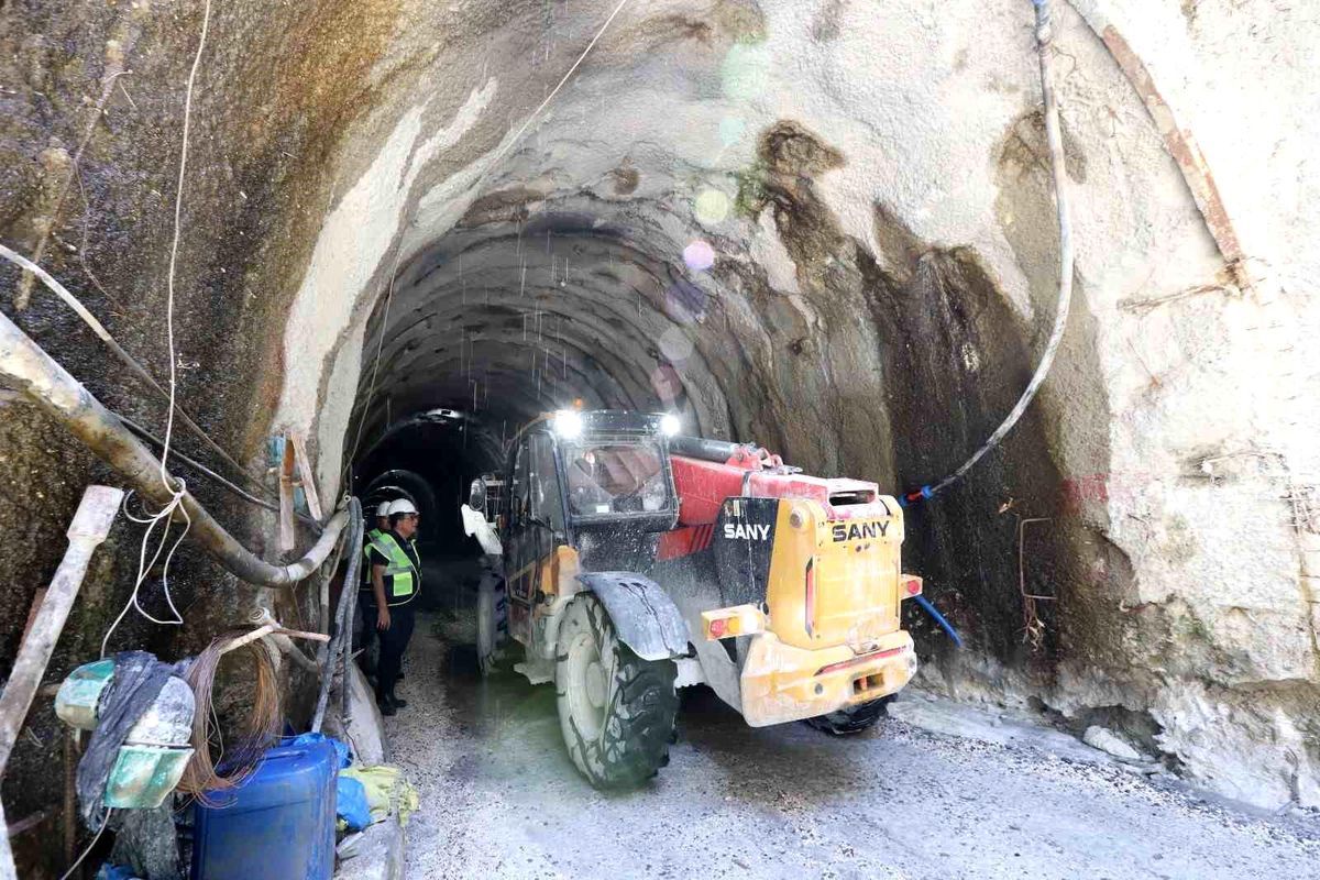 Atık su tüneli projesinde kazı çalışmaları yüzde 92\'ye ulaştı