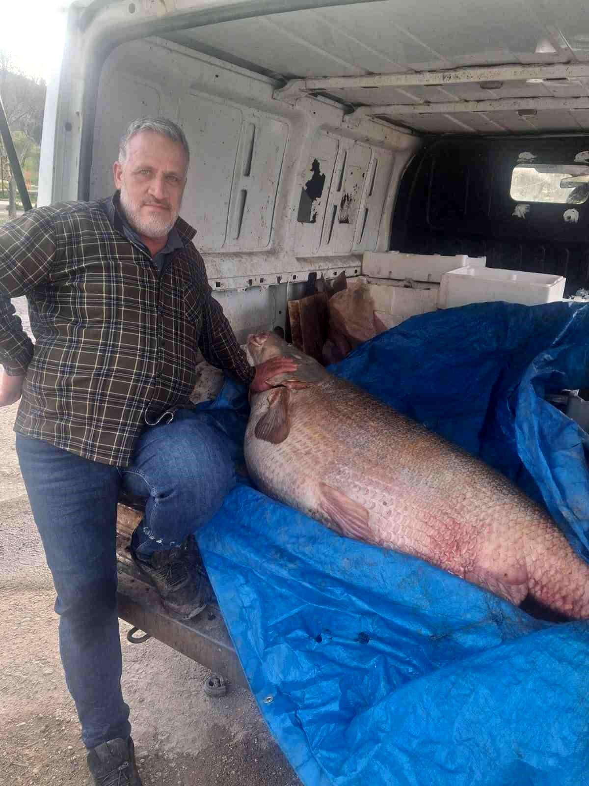 Çermik\'te 130 Kilo Turna Balığı Yakalandı