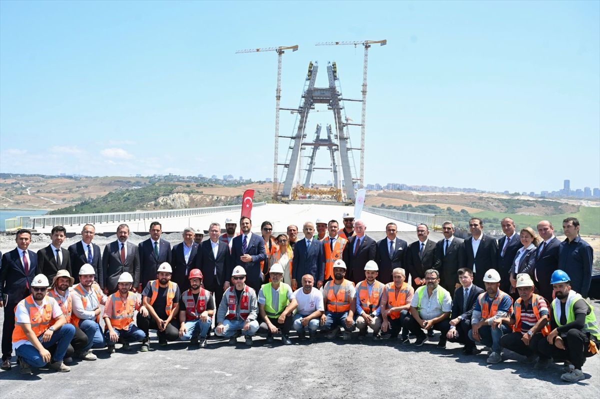 Başakşehir-Nakkaş Otoyolu\'nda İlerleme