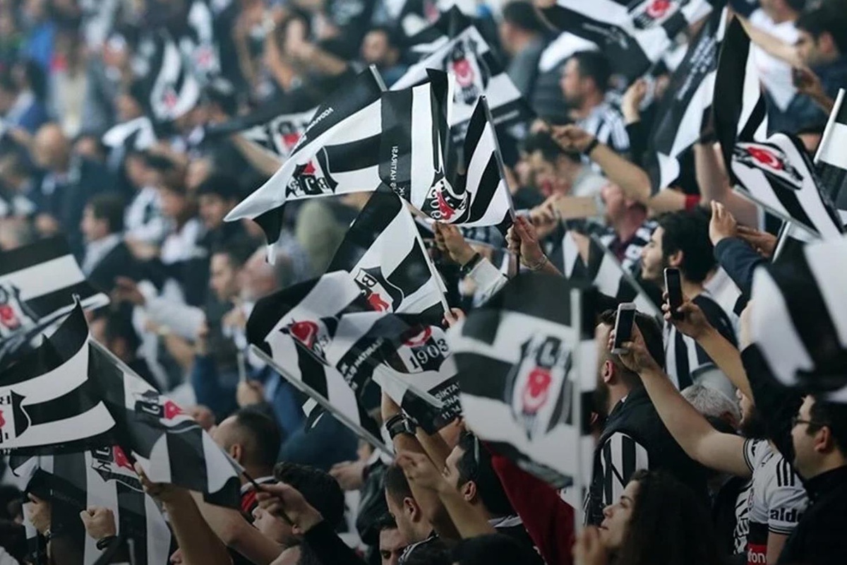 Beşiktaş\'ta yaprak dökümü! Bir günde 6 oyuncu gitti