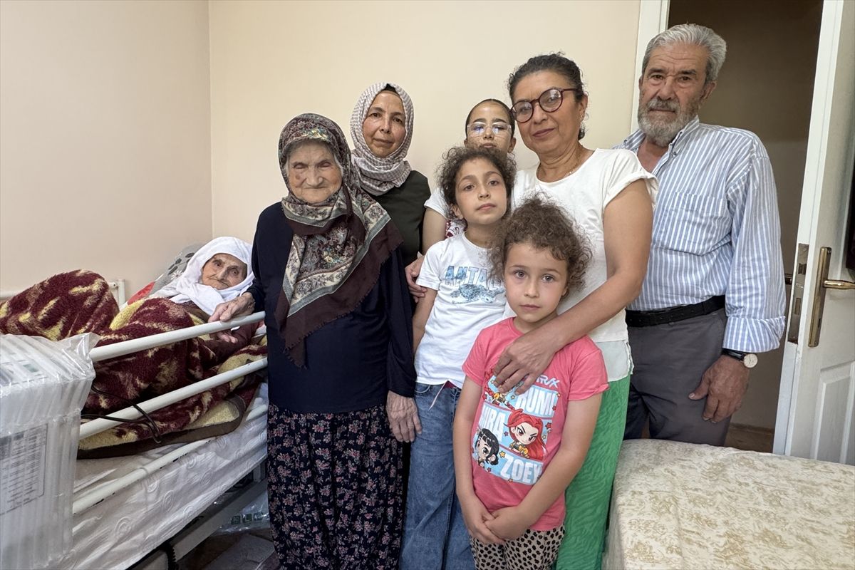 107 Yaşındaki Hatice Oskay\'ın Doğum Günü Kutlandı