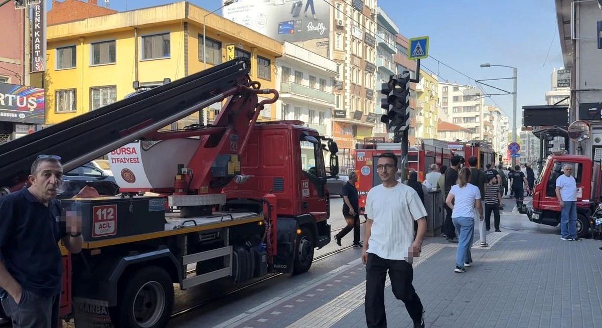 Bursa\'da iş yeri bacası yangını paniği