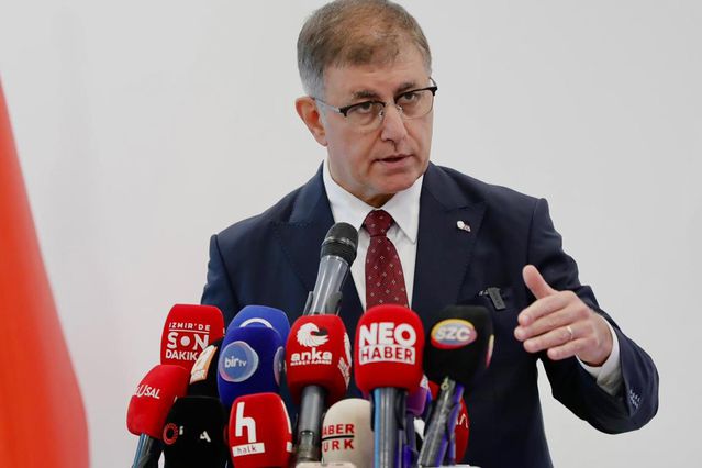 Cemil Tugay’dan AK Parti’ye geçecek iddialarına yanıt