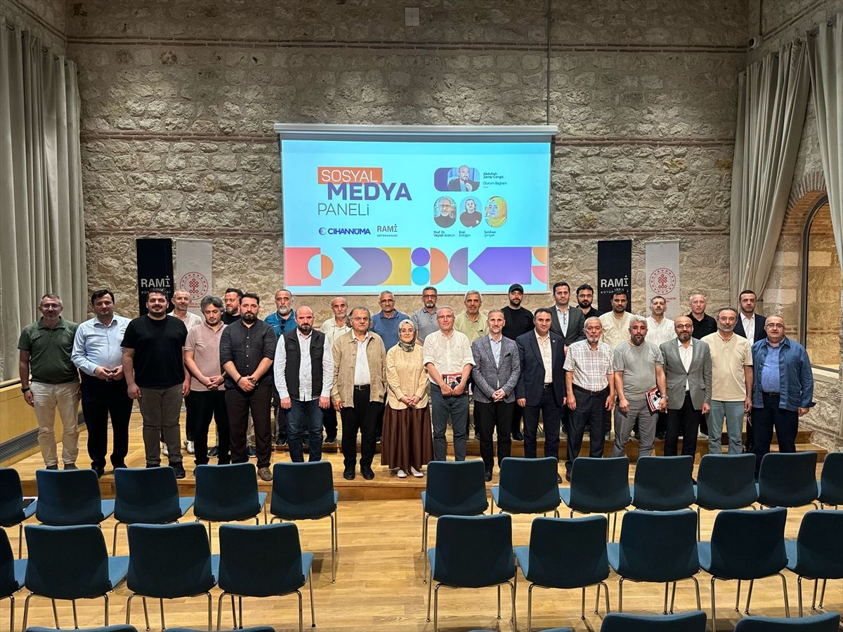 Sosyal Medya ve Yapay Zeka Panelde Tartışıldı