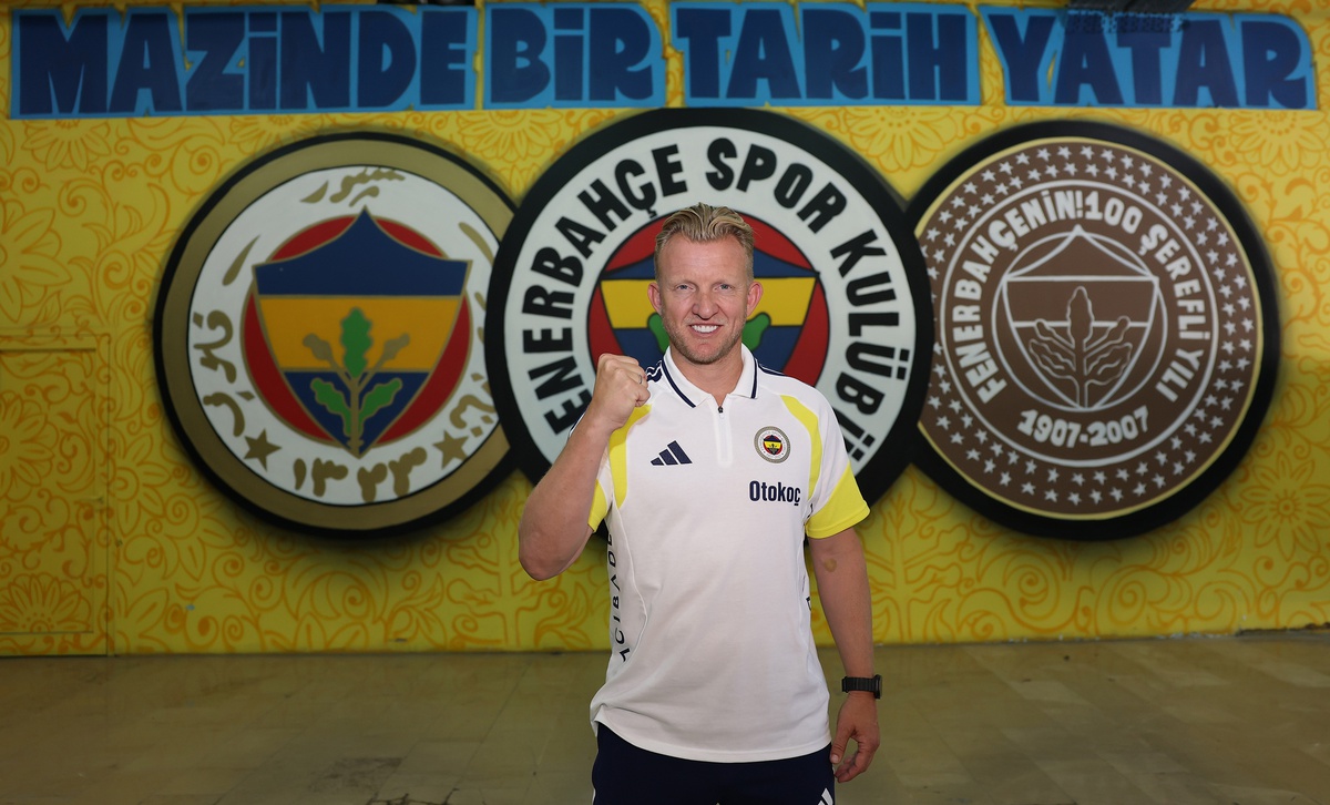 Dirk Kuyt: Fenerbahçe\'ye Dönmekten Mutluyum