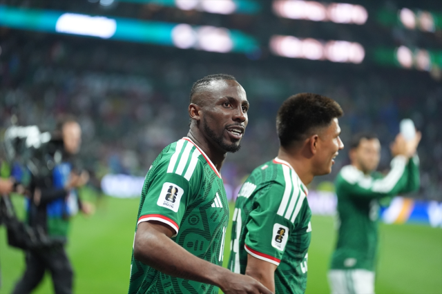 Dördüncü maçında da gol yemeyen Meksika, Ekvador'u evine gönderdi