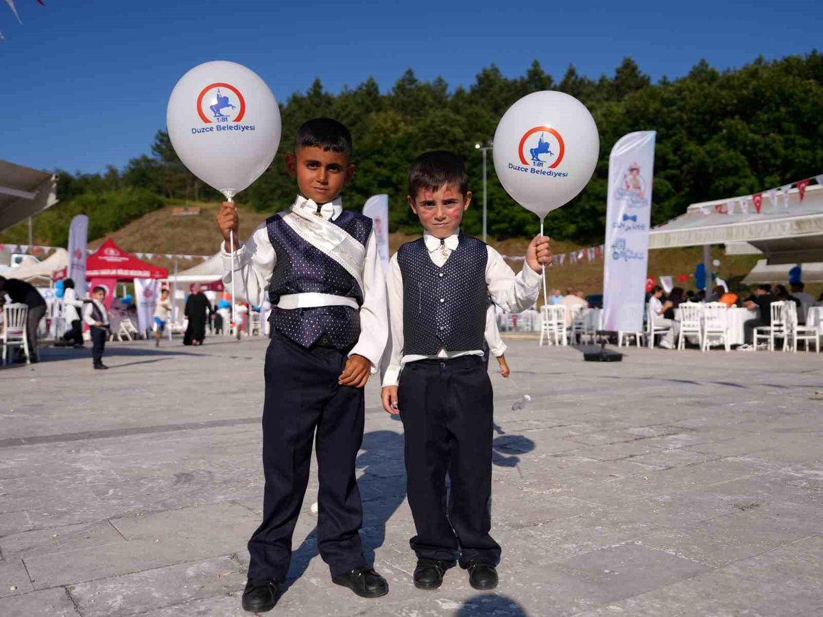 Düzce\'de toplu sünnet şöleni coşkusu