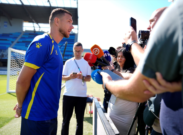 Edin Dzeko'dan Amerikalı kadın muhabirin küstah sözlerine hak ettiği gibi cevap