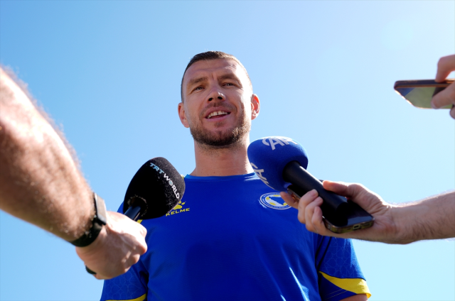 Edin Dzeko'dan Amerikalı kadın muhabirin küstah sözlerine hak ettiği gibi cevap