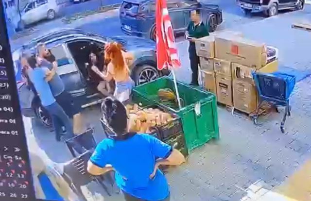 Güpegündüz genç kadına yaptıklarına bakın! Gözü dönmüş saldırgan her yerde aranıyor