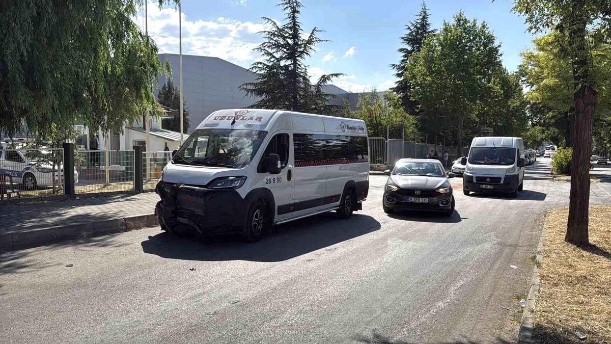 Eskişehir\'de Kaza: 11 Yaralı