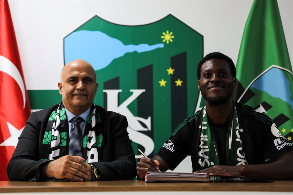 Kocaelispor, Makana Baku ile Anlaştı