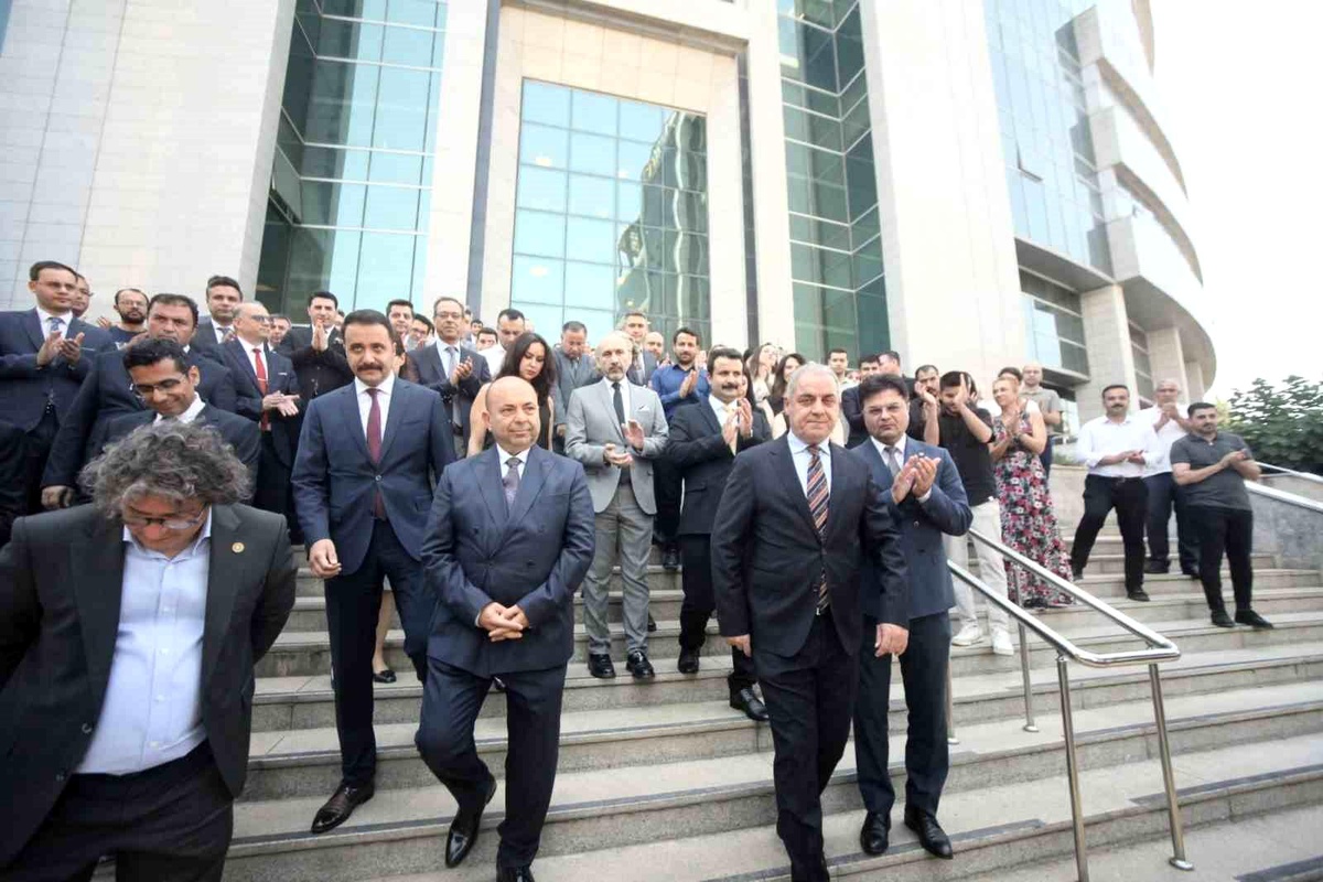 Başsavcı Çelikkol\'a Veda Töreni