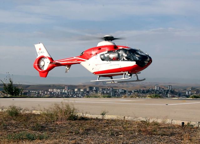 Nallıhan’da Kalp Krizi Geçiren Hasta Hava Ambulanısıyla Sevk Edildi