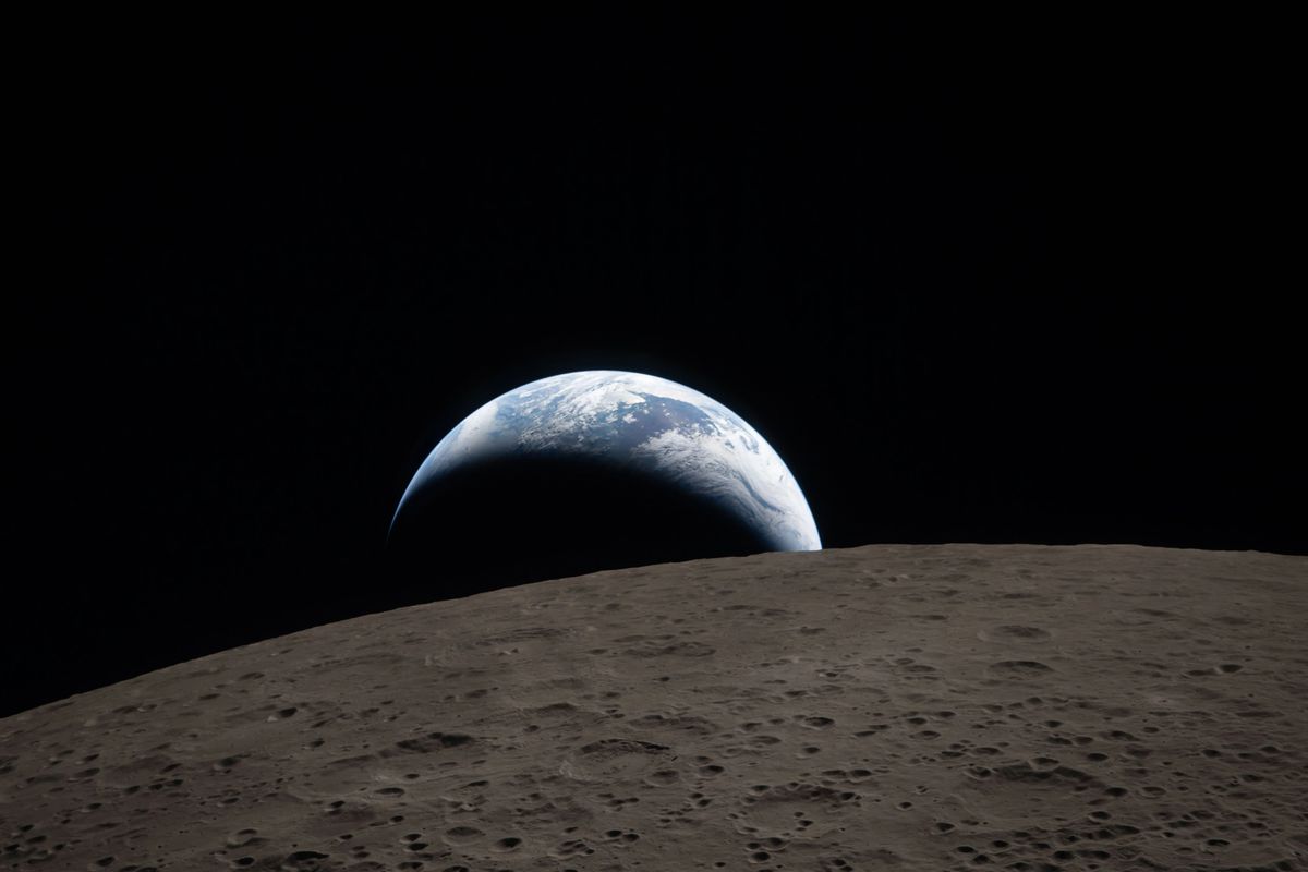 NASA\'dan 600 Milyon Dolarlık Ay Üssü Sözleşmesi
